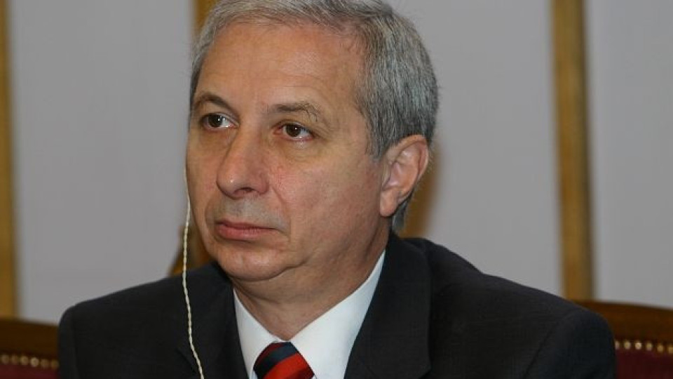 Гледам почнали да ни пробутват изкукалия Герджиков за премиер на надпартийно правителство Гледам почнали да ни пробутват изкукалия Герджиков за премиер на надпартийно правителство