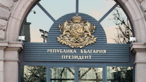 Президентска република ли? Още е твърде рано!