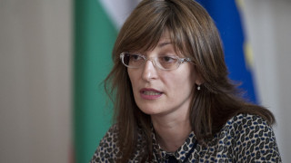 Не са ли болни мозъци – насред скандал с фалшиви паспорти, поискахме махане на визите от САЩ…