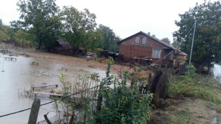 Някой помни ли точно колко хора загинаха от наводнения и взривове при това десетгодишно управление?