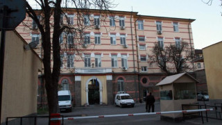 Докато няма политик в затвора за държавна измяна и предателство, няма да се оправим!