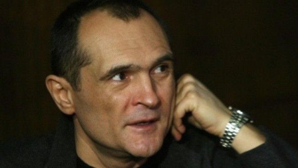 Васил Божков: Обръщам се към полицията пред Министерски съвет. Кого пазите?