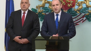 Радев: Кризата е възможност да излезем по-силни като народ. Борисов: Всеки медик на ”първа линия” ще получаи още 1000 лв. на месец