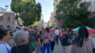МУТРИ, ВЪН! – ДЕН ШЕСТИ. ОСТАВКА, БОРИСОВ! ОСТАВКА, ГЕШЕВ! /ВИДЕО, НА ЖИВО/