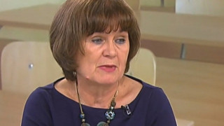 Доц. Елена Георгиева: Вредно е учениците да стоят с една маска цял ден