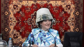 Мисиз "Поцинкована кофа", наричана за краткост ПКП, наистина си мисли, че метрото е на Фандъкова, магистралите са на Бойко