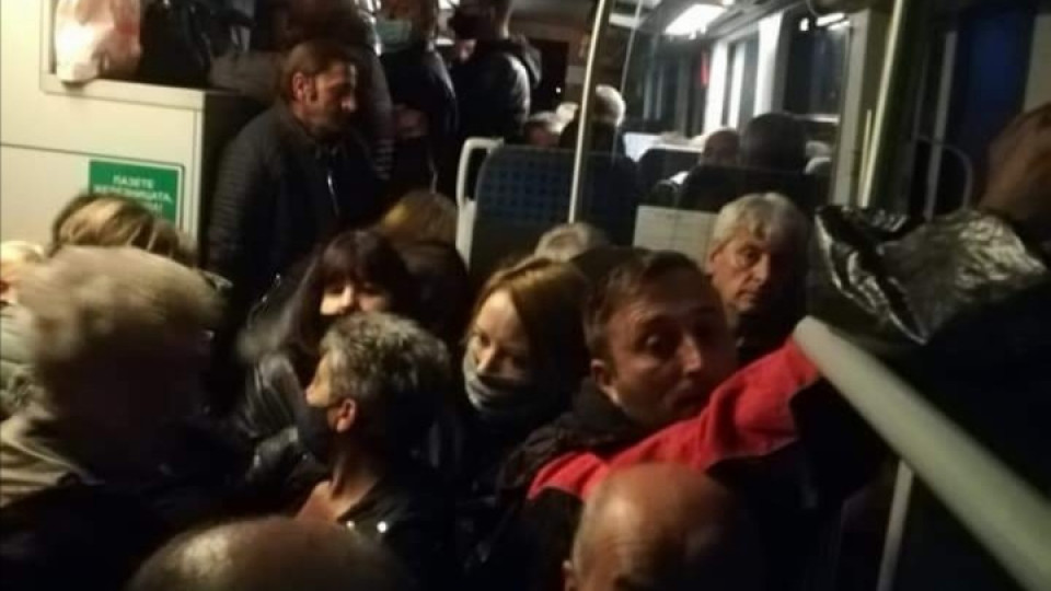 Противоепидемичните мерки на БДЖ се изразяват в съкращаване броя на сутрешните влакове Противоепидемичните мерки на БДЖ се изразяват в съкращаване броя на сутрешните влакове
