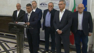 БСП към ГЕРБ: Купихте си отцепници, които са обикновени еничари!