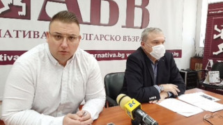 ЕТО ГИ ПРОКУРОРИТЕ, КОИТО ЗАМЕТОХА ШКАФЧЕТО С ПАРИТЕ И КЮЛЧЕТАТА НА ПРЕМИЕРА! ЧУЙТЕ КАК ИЗОБЩО НЕ Е ПРОВЕЖДАНО РАЗСЛЕДВАНЕ!