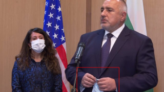 ХВЪРЛИХТЕ ПУДЕЛА СИ НА КУЧЕТАТА ЗАРАДИ ВОЙНАТА СИ