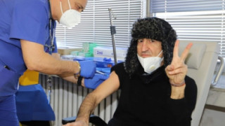 Целият този цирк ,,Астра Зенека” ми идва в повече и ме отвращава
