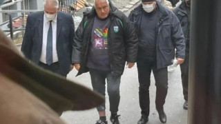 По повод фанелката на Онуй, да си кажа, че не мога се стърпя