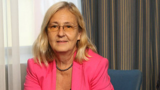 Проф. Кожухарова: Ангелов си мисли, че всички са спрели да работят, защото не е министър