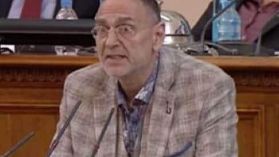 Любен Дилов-син сравни Борисов със Стамболов: Ловко маневриране с източния и западния свят и всички опасности Любен Дилов-син сравни Борисов със Стамболов: Ловко маневриране с източния и западния свят и всички опасности