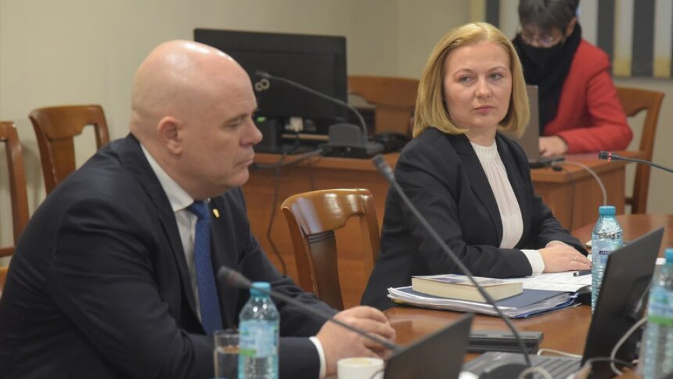 Министър Йорданова внесе предложение до пленума на ВСС за освобождаване на Иван Гешев