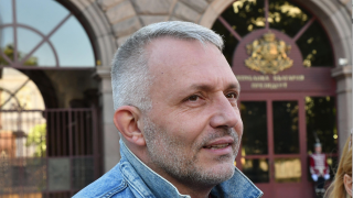 Безобразие: Хаджигенов напсува в ефир руската посланичка, Райчев и Василев напуснаха студиото