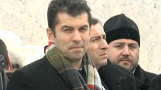 Когато за 100 дена си изгубил почти цялото доверие на народа, когато за 100 дена си доказал, че работиш единствено и само за интереса на "съюзниците"