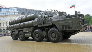Утре на посещение у нас ще бъде военния министър на САЩ. Целта е да ни накара да дадем тези отбранителни оръжия на Украйна