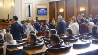 Експерт прогнозира оцеляване на кабинета, ако…
