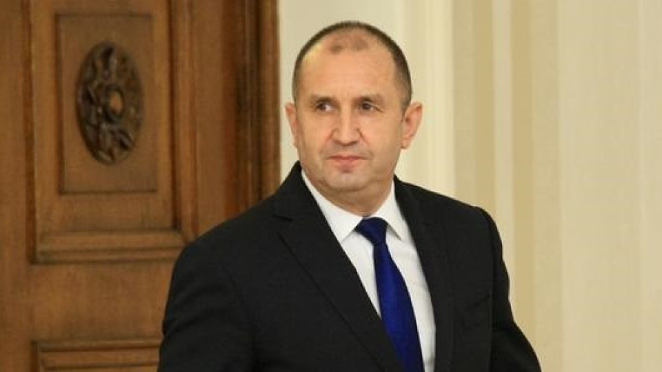 Президентът издаде указ: Кабинетът „Денков – Габриел” ще бъде гласуван утре