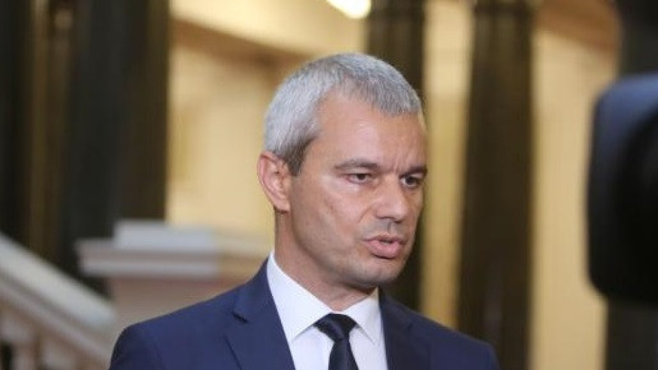 От „Възраждане“ поискаха оставката на председателя на Народното събрание Росен Желязков