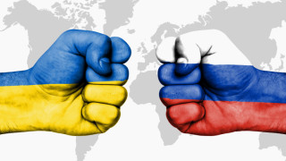 Странната война в Украйна продължава