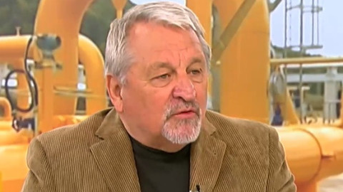 Иван Хиновски: Клонът се счупи, хиляди хора остават без имущество, защото им вземат фотоволтаичните централи