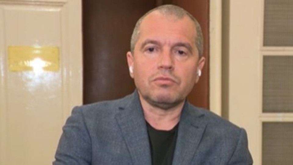 Тошко Йорданов довърши Кирил Петков и Асен Василев