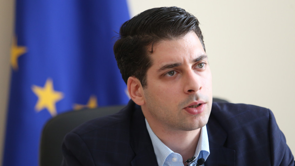 Атанас Пеканов: Отчаян и ядсан съм заради неприетите закони по Плана, данъкоплатците са жертва