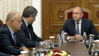 Президентът Румен Радев вкара “Демократична България“ в обяснителен режим за военната помощ към Украйна