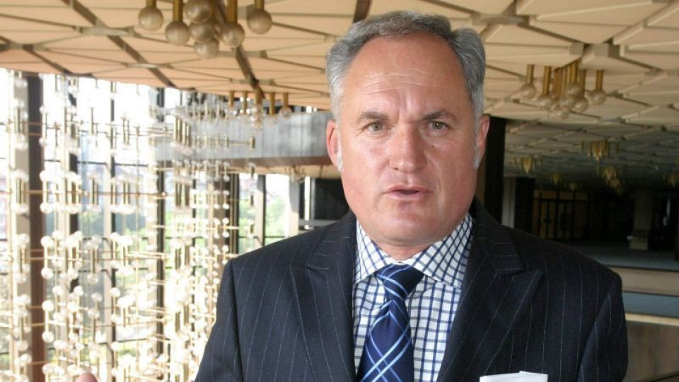 Кольо Парамов: България има 55 милиарда долара изнесени незаконно в 4460 офшора Кольо Парамов: България има 55 милиарда долара изнесени незаконно в 4460 офшора