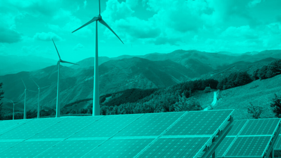 ИДАТ 2 млрд. лева! Зелената енергия – новата златна далавера след санирането и асфалта