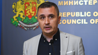 Бившият енергиен министър Александър Николов и бившият шеф на „Булгаргаз“ в кабинета „Петков“ Людмил Йоцов са обвинени за причиняване на вреди на държавния газов доставчик