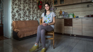 Първото си дете родих на 14 във Варна - казва се Лъчезар. На 13 се омъжих за съпруга си Атанас