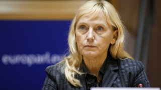 Елена Йончева: Мониторинговата група на ЕП идва в България