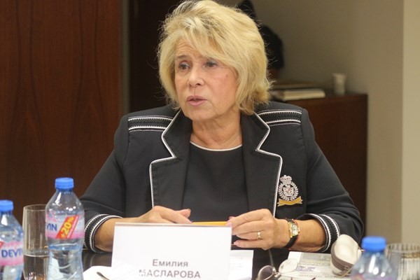 Протеже на Емилия Масларова се бетонира в държавна фирма до 2028 г.