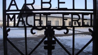 Накрая няма да има кой да говори... Ще има само ARBEIT MACHT FREI....