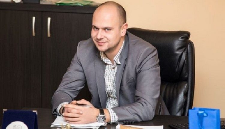 „Перникгейт“: Стрини, лели, баджанаци – фамилията на Денислав Захариев се набута в листите за вота
