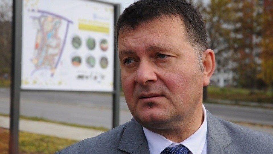 КУРИОЗ: Кмет във Варна хвърли оставка заради Иван Портних