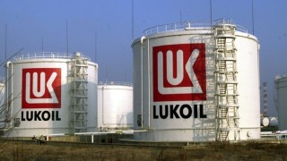 УДАРНО: Властта посяга на петролните бази на „Лукойл“, търси 1,5 млрд. лв. данъци