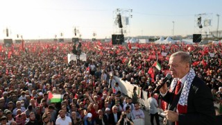 Ердоган на многохиляден митинг: Турция ще обяви Израел за военнопрестъпник