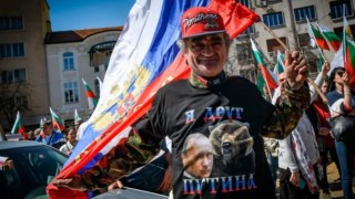 Financial Times атакува: Русия проби в българските партии, медии и прокуратура
