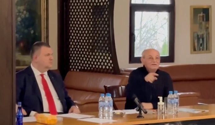 Ахмед Доган свика лидерите на ДПС, след като оздравя (Видео)