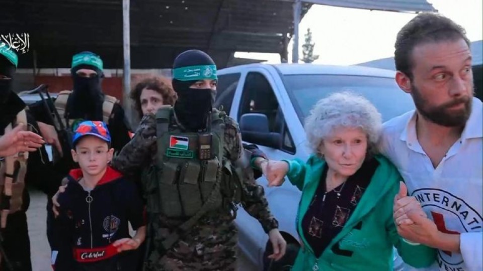 Как Хамас са третирали заложниците си?