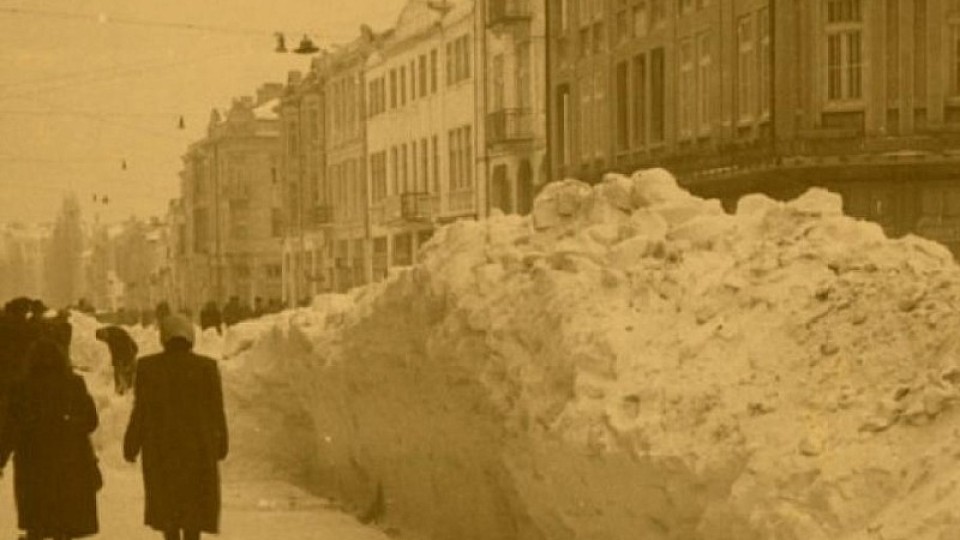 Кога е била най-лютата зима в България - сняг до покривите, Черно море и Дунав замръзват
