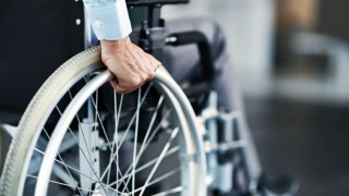 Защо няма пари за хората с увреждания