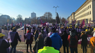 Започна протестът на КНСБ, центърът на София е блокиран
