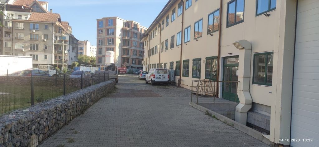 Скандал: Бизнесмен сее фосген и диоксини в „Надежда“, Петър Петров превърна зелени площи в частен паркинг (СНИМКИ + ДОКУМЕНТИ)