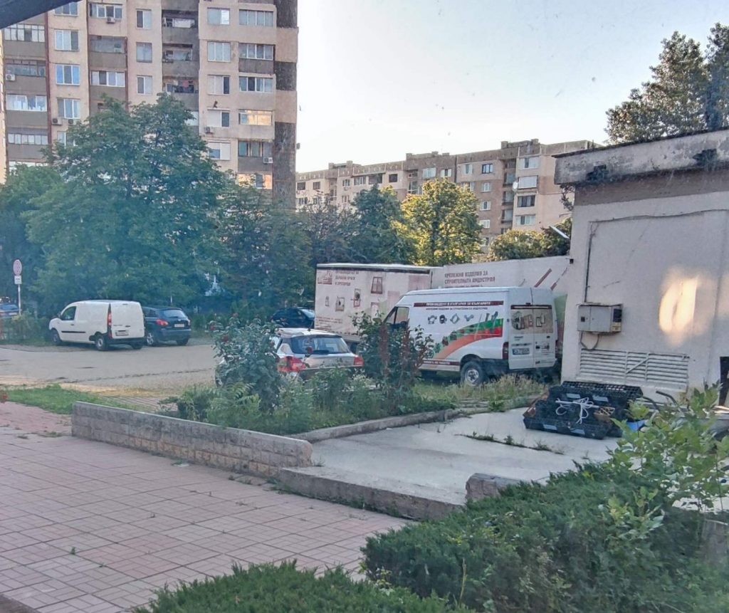 Скандал: Бизнесмен сее фосген и диоксини в „Надежда“, Петър Петров превърна зелени площи в частен паркинг (СНИМКИ + ДОКУМЕНТИ) - Снимка 8