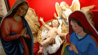 Кощунство! Грандиозен скандал в Италия заради сценка на младенеца Исус с две майки